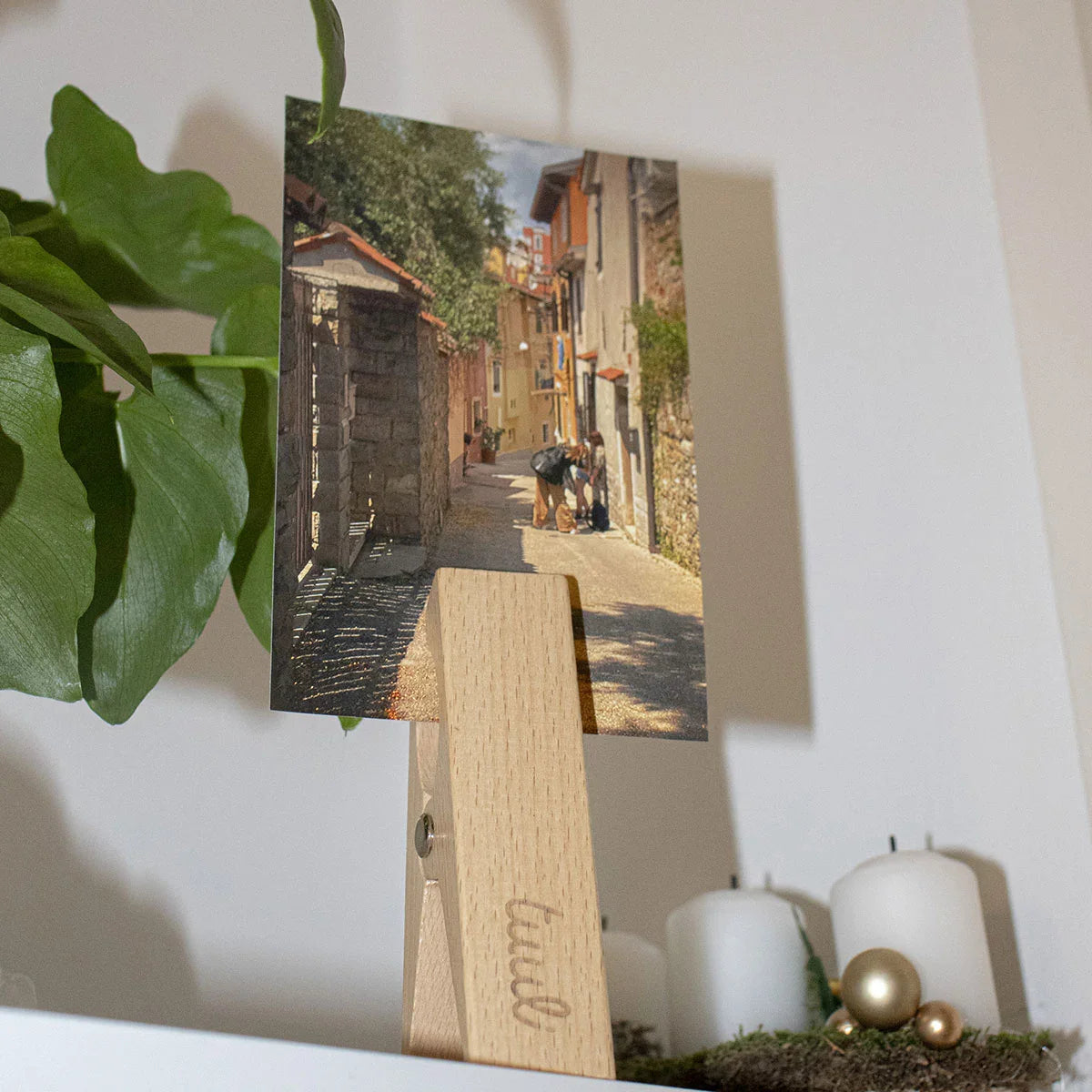 Houten strandclips voor meerdere doeleinden die worden gebruikt als papierenhouders voor recepten