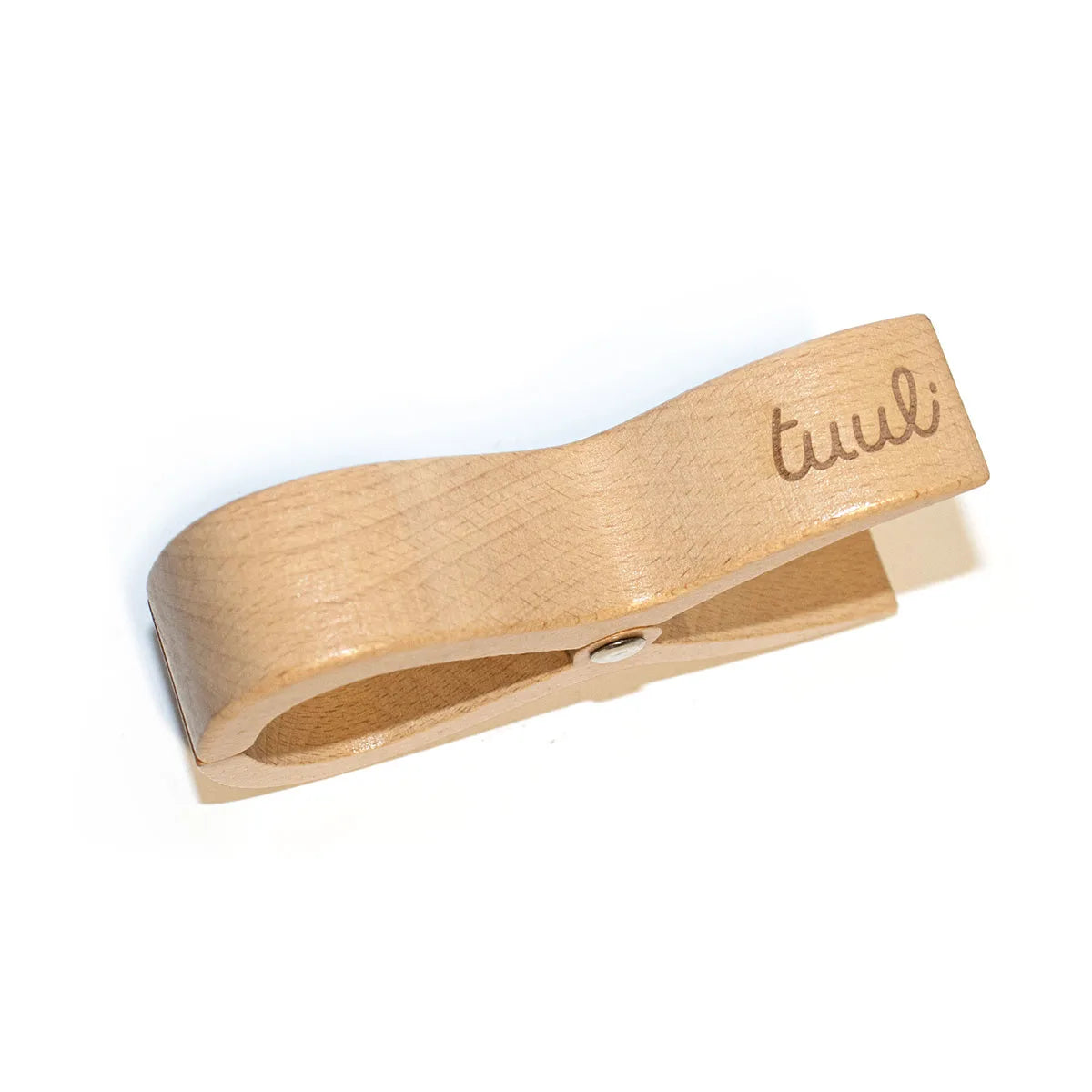 Custom 2-piece wooden beach clip set holding towels against wind on sandy shore