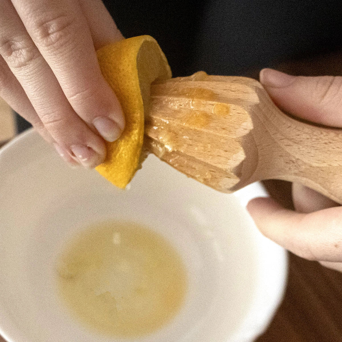 Eco-Friendly Culinary Tools: Sustainable Beech Wood Grinder and Slicer Set for Health-Conscious Home Cooks