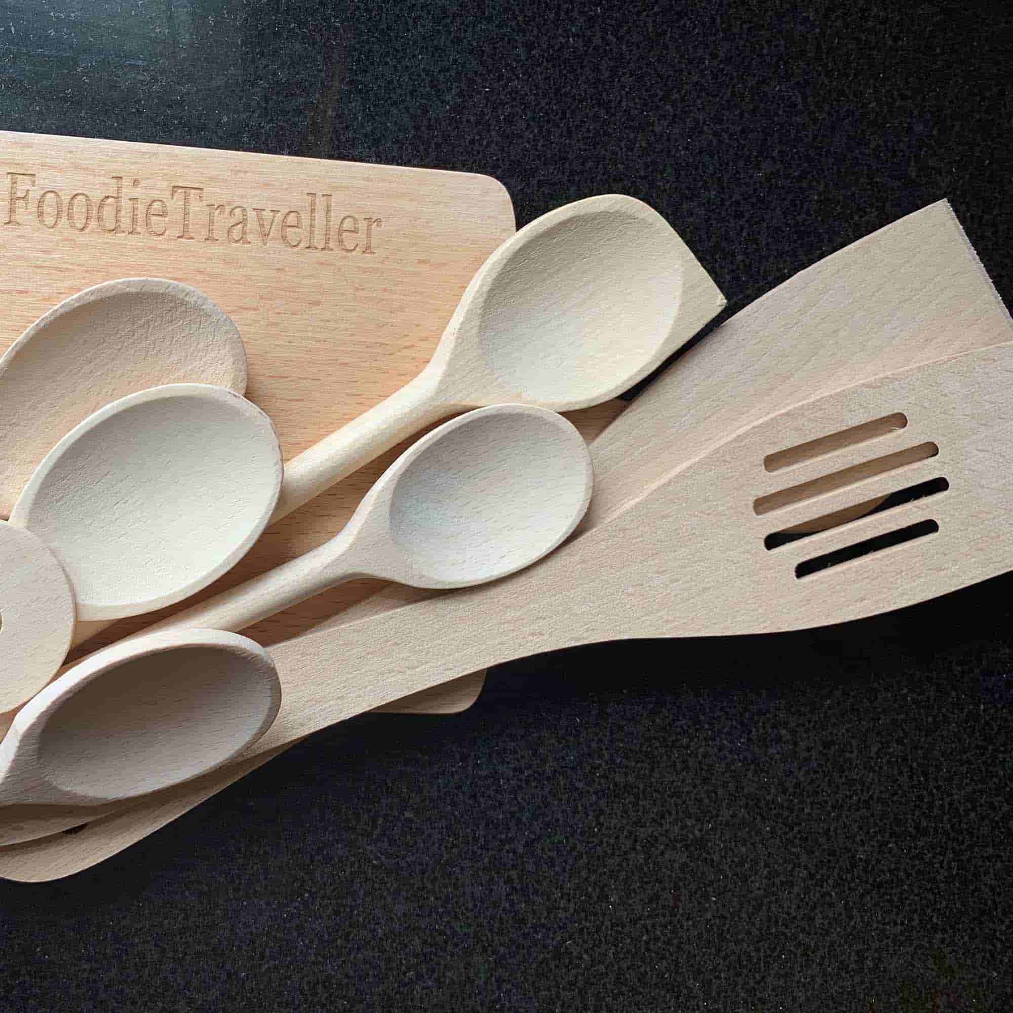 木製とシリコン製のキッチン用品 | Tuuli