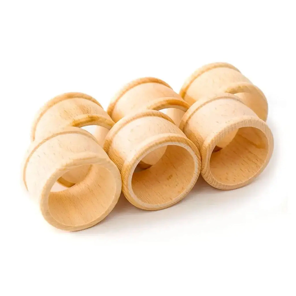 Käsintehty pyökkipuinen lautasliinarengas, jossa on luonnollinen syykuvio ja sileä viimeistely